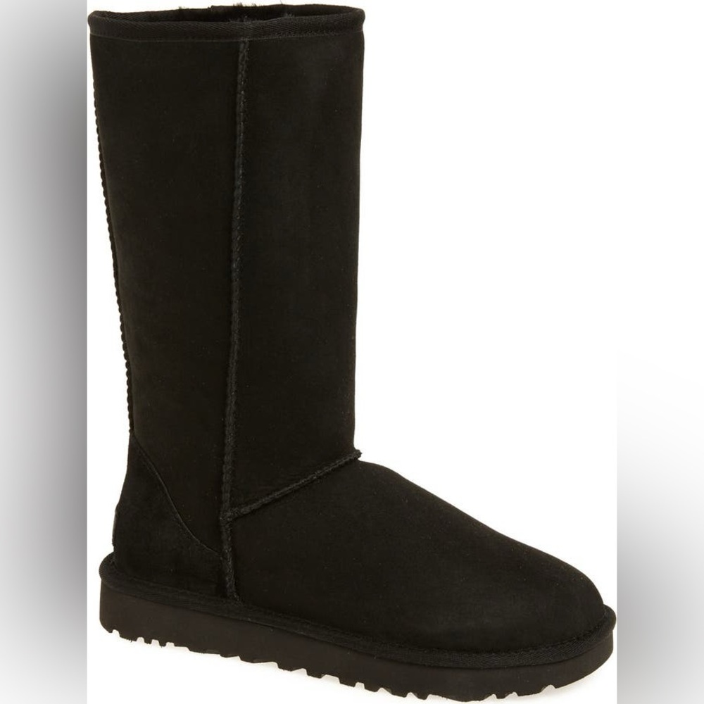 Ugg Australia Classic II Genuine Shearling Fur Lined Black Suede Boot Size 6
